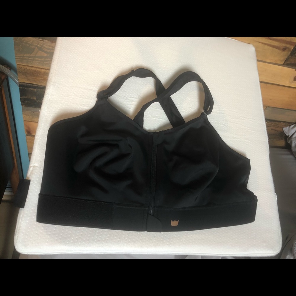 Black Shefit Sports Bra